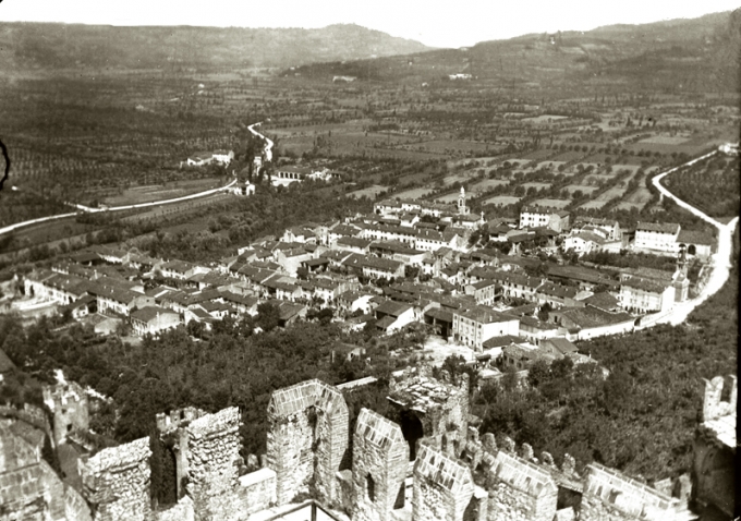 Panorama verso nord dal torrione del castello